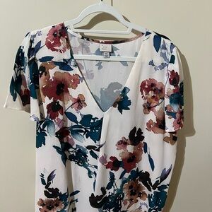 Floral V-Neck Blouse with Short Sleeves
